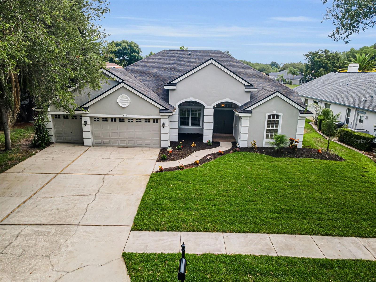 4084 LIGUSTRUM DR, PALM HARBOR, FL — photo 2