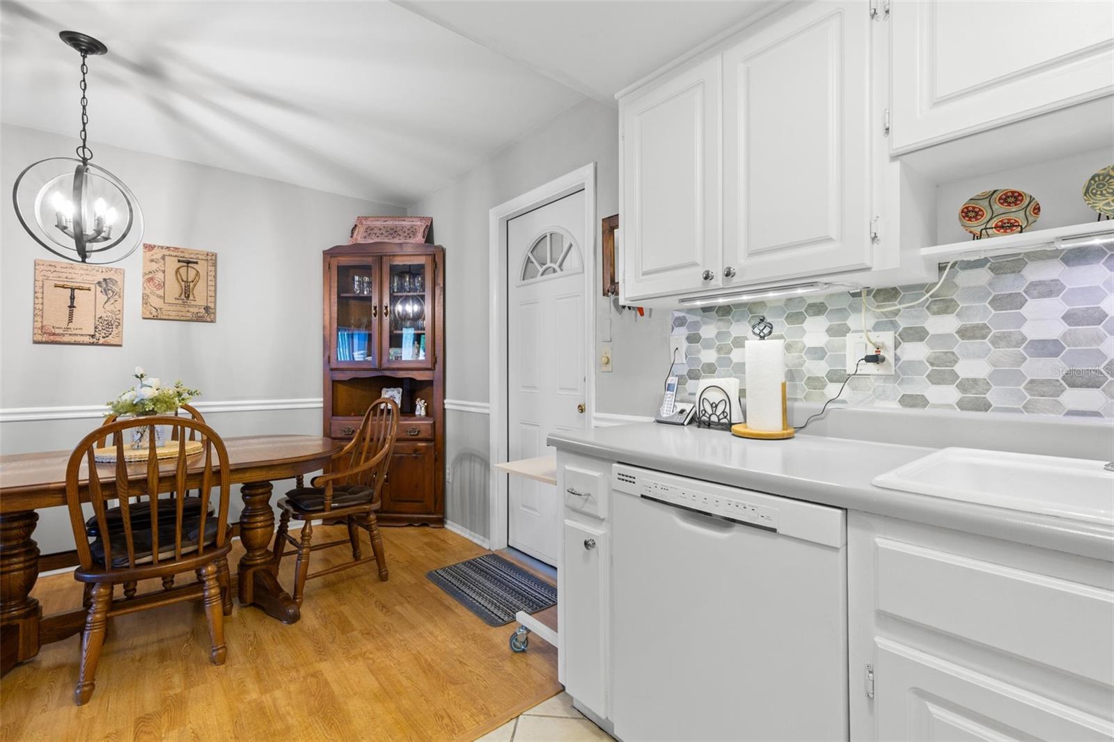 1227 QUEEN ANNE DR #A, PALM HARBOR, FL — photo 16