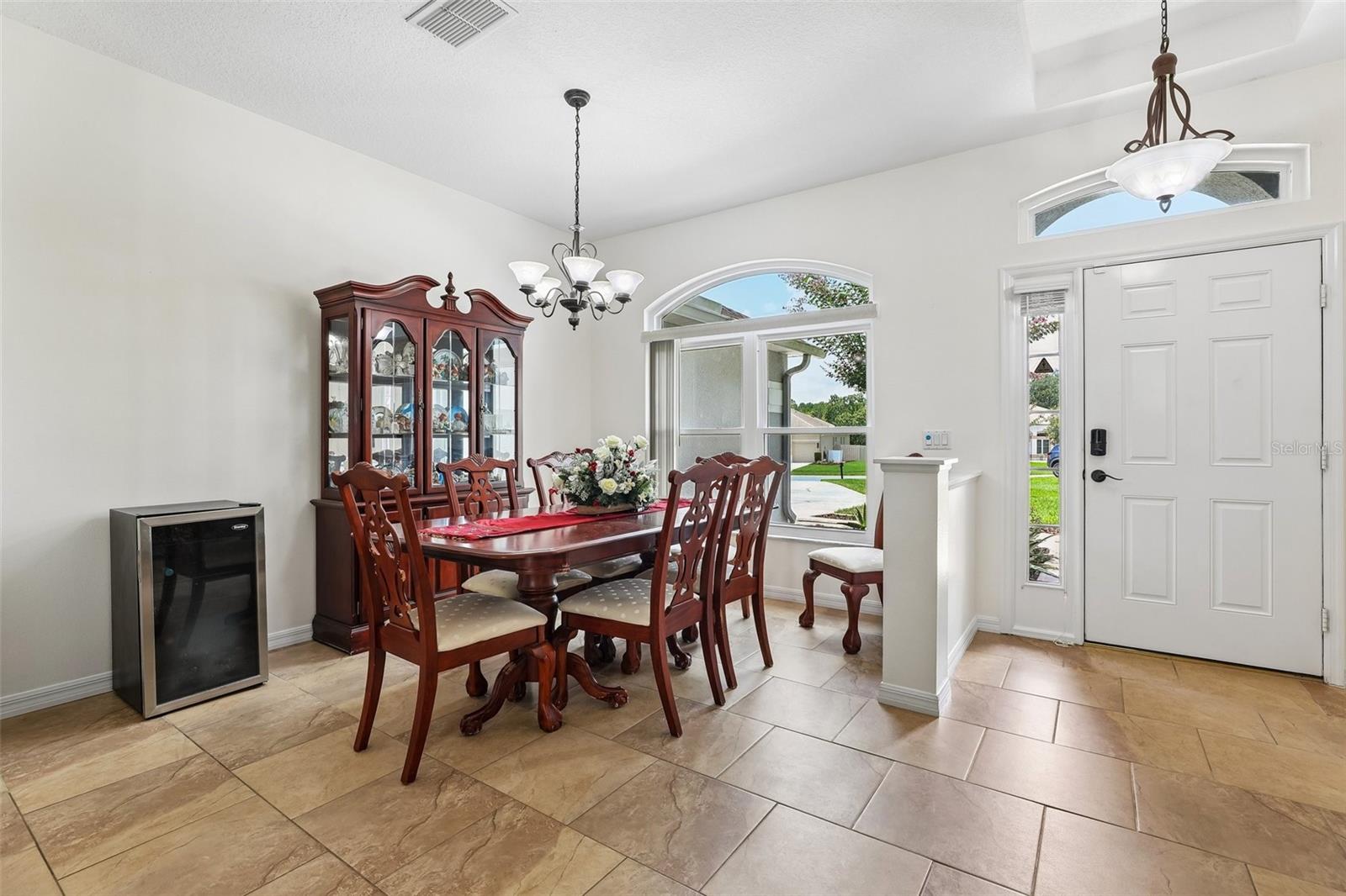 2025 WINTERMERE POINTE DR, WINTER GARDEN, FL — photo 4