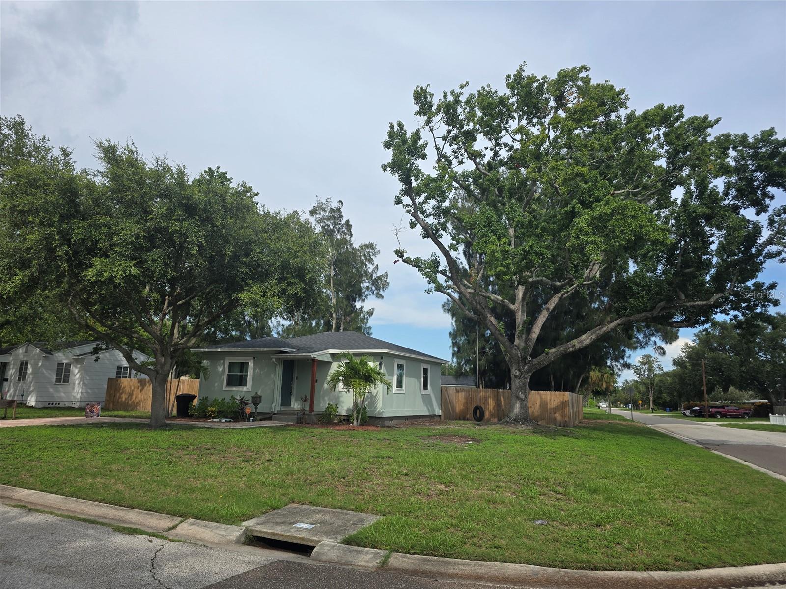 6001 CEDAR ST NE, ST PETERSBURG, FL — photo 2