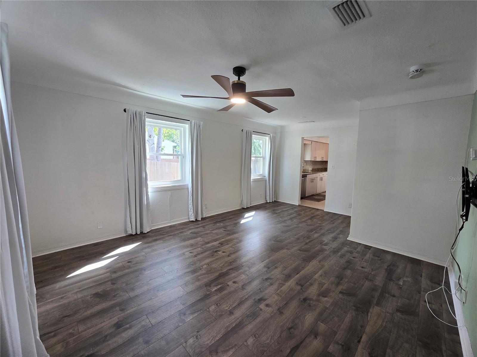 6001 CEDAR ST NE, ST PETERSBURG, FL — photo 4