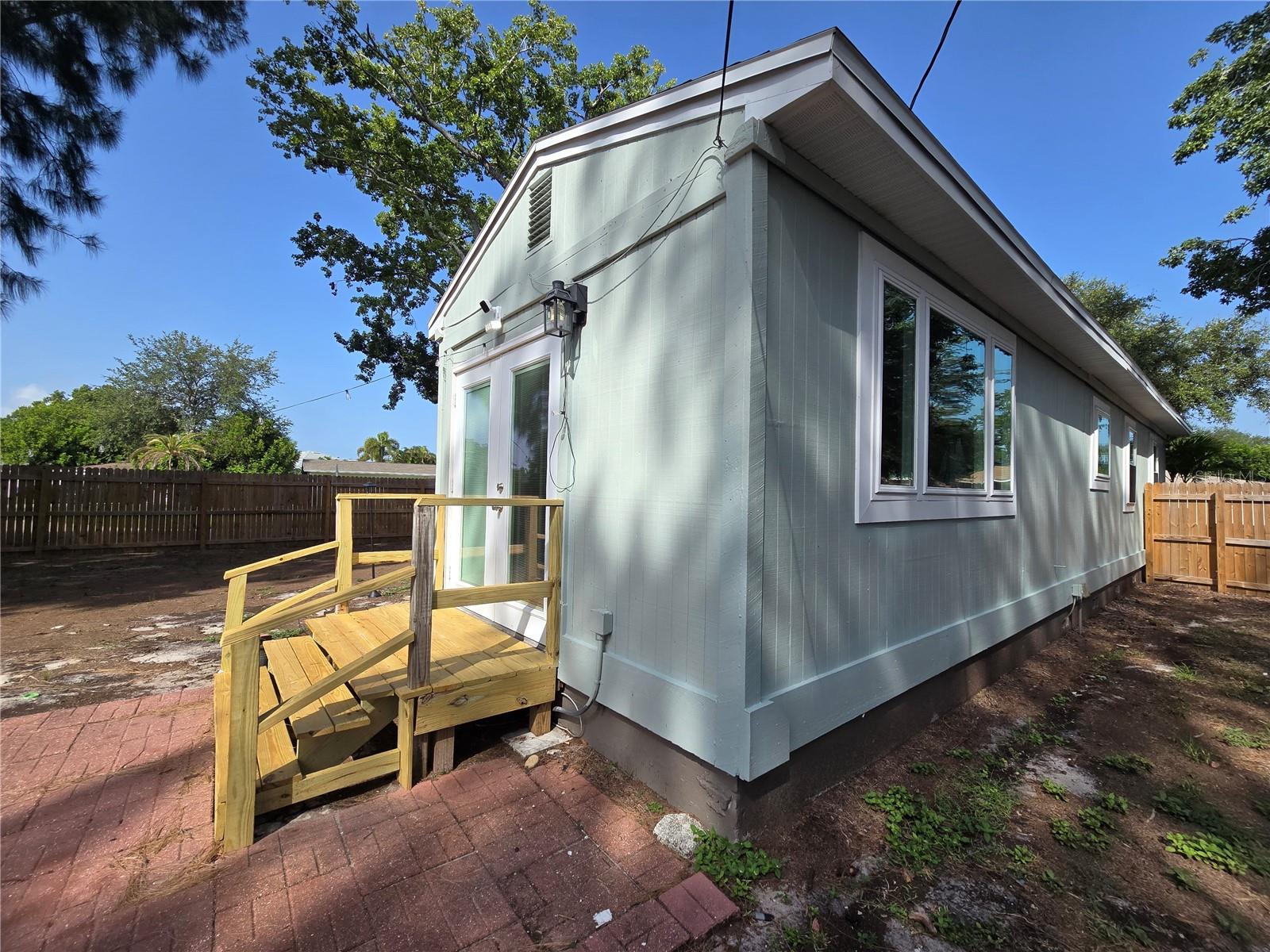 6001 CEDAR ST NE, ST PETERSBURG, FL — photo 42