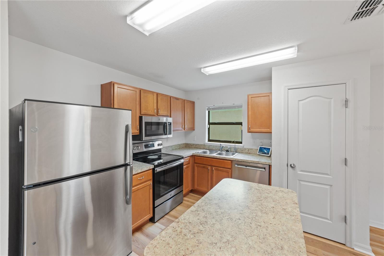 621 CHATHAM WALK DR, RUSKIN, FL — photo 8
