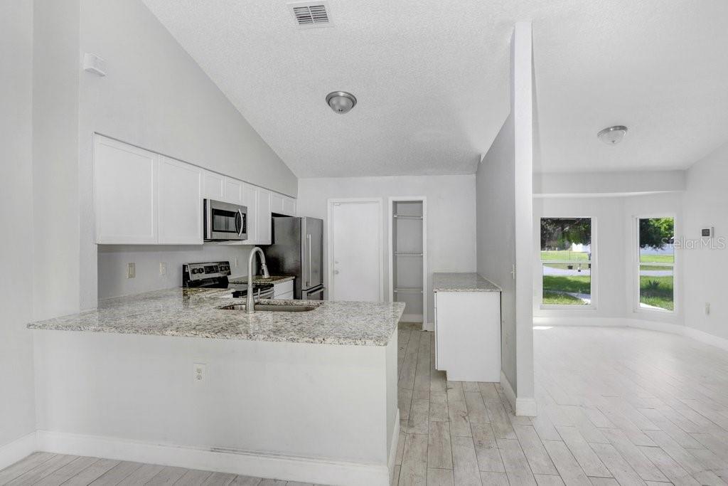 169 BIRMINGHAM DR, KISSIMMEE, FL — photo 11