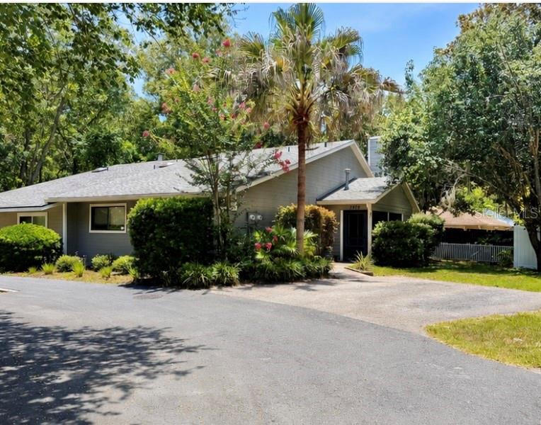 3915 NW 7TH PL, GAINESVILLE, FL — photo 2