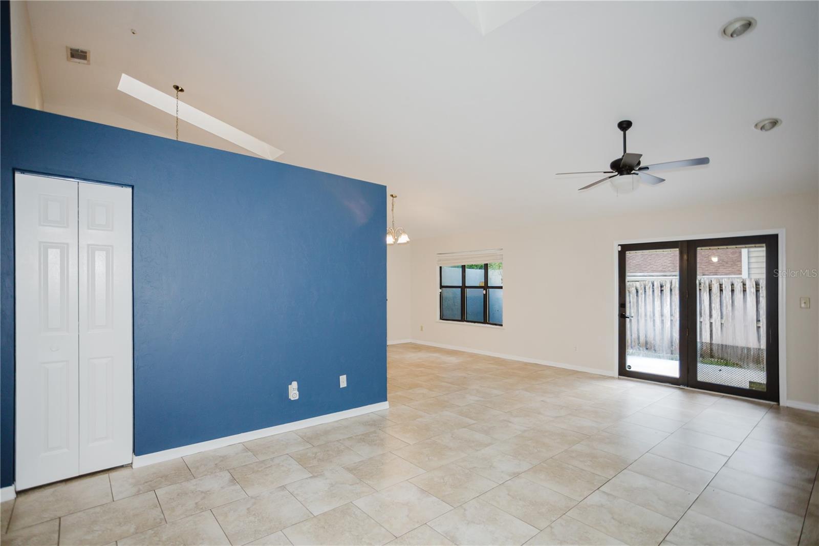 3915 NW 7TH PL, GAINESVILLE, FL — photo 9