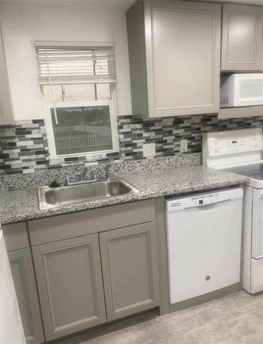 1810 N BRACK ST, KISSIMMEE, FL — photo 11