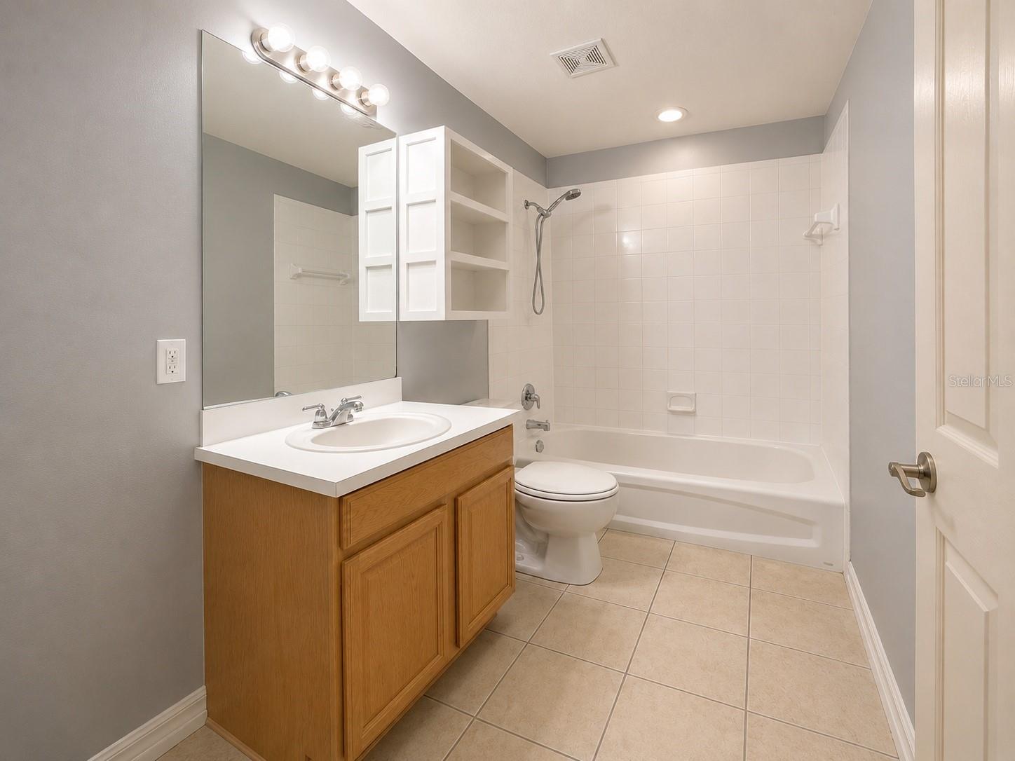 215 CAPE HARBOUR LOOP #103, BRADENTON, FL — photo 9