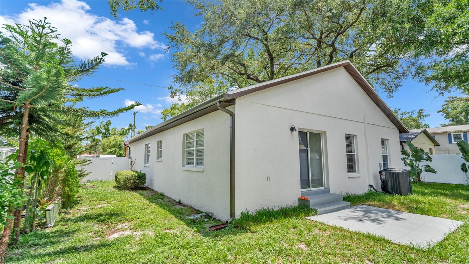 1103 W KIRBY ST, TAMPA, FL — photo 32