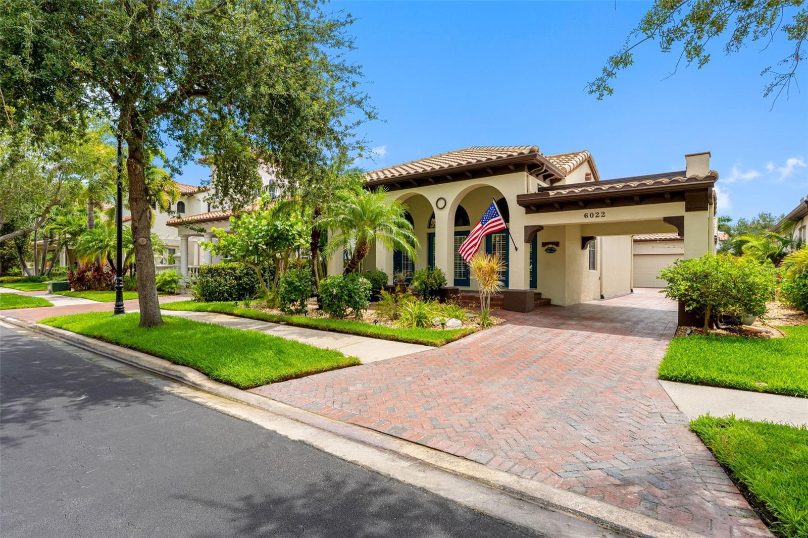 6022 BEACON SHORES ST, TAMPA, FL