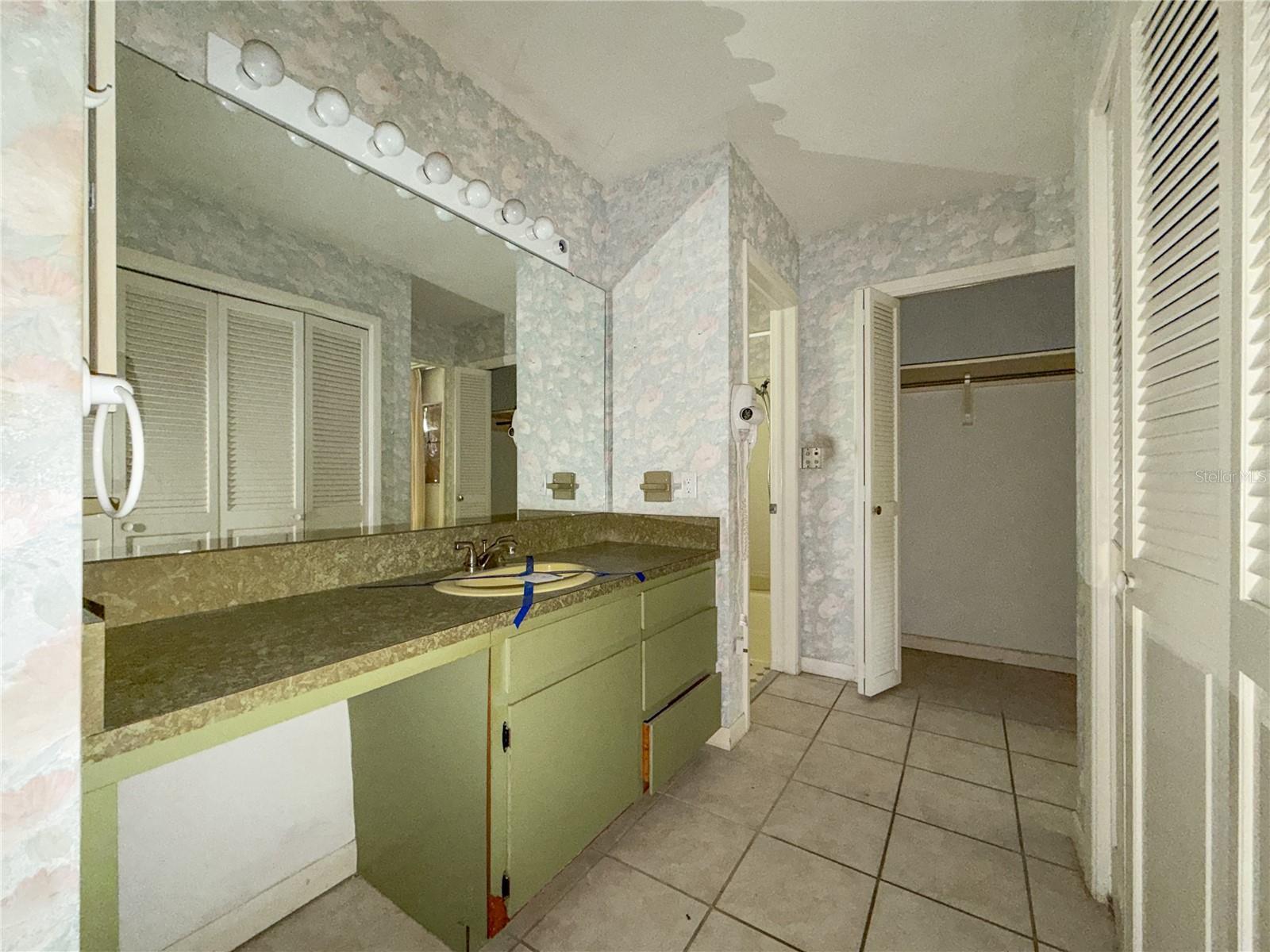 11131 NW 11TH AVE, GAINESVILLE, FL — photo 33