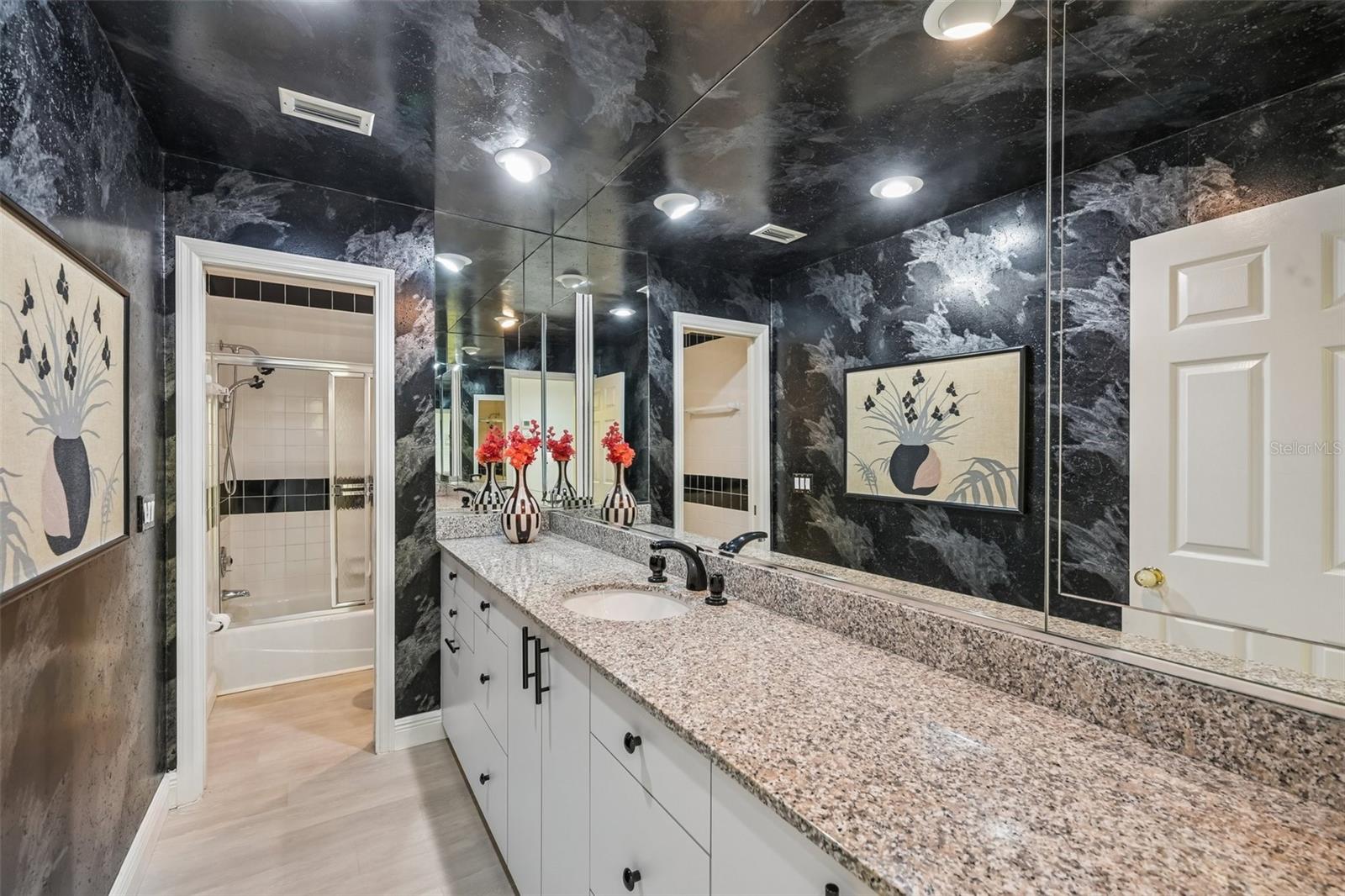 3646 GLENEAGLE DR #10B, SARASOTA, FL — photo 35