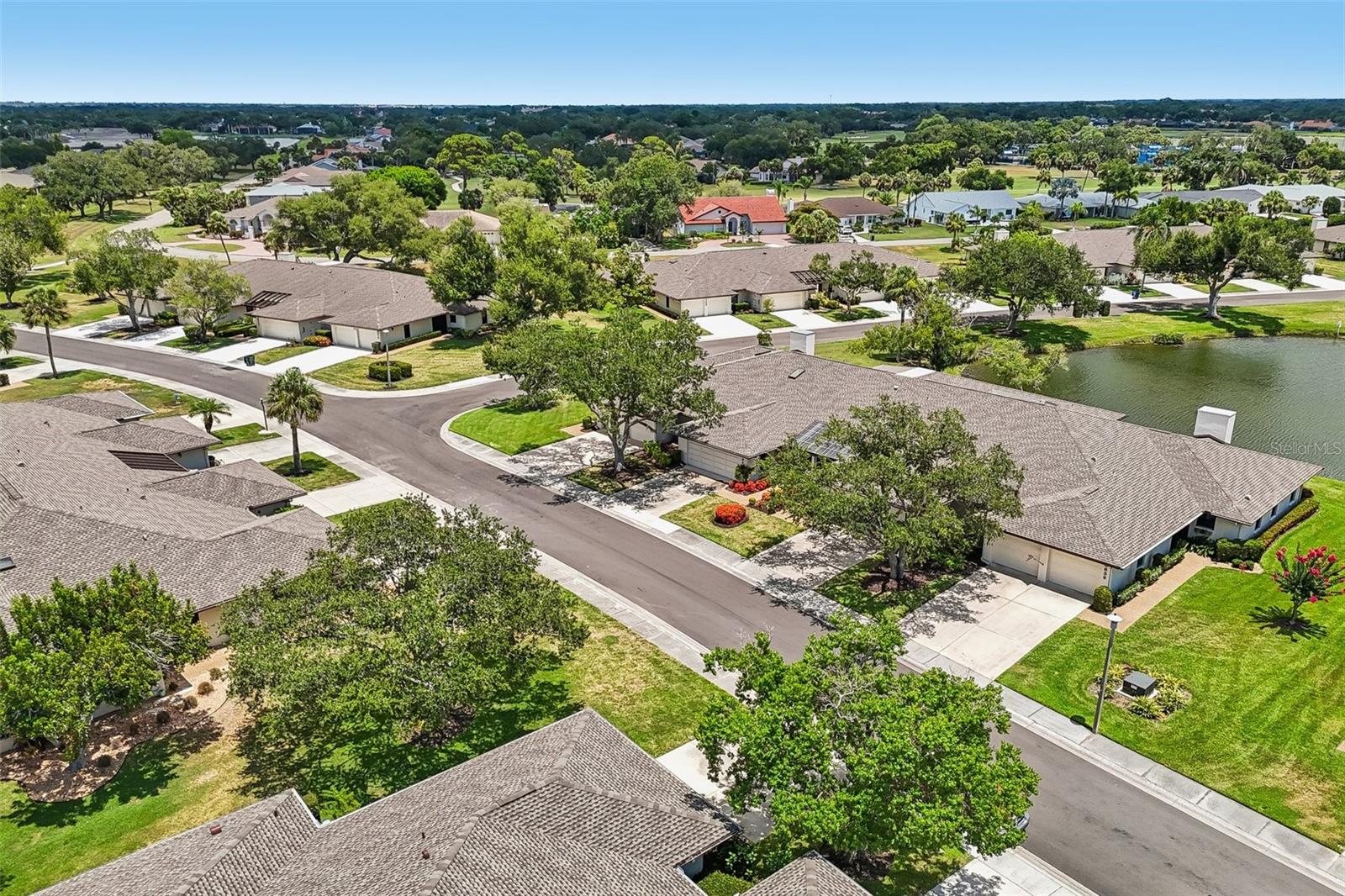 3646 GLENEAGLE DR #10B, SARASOTA, FL — photo 45