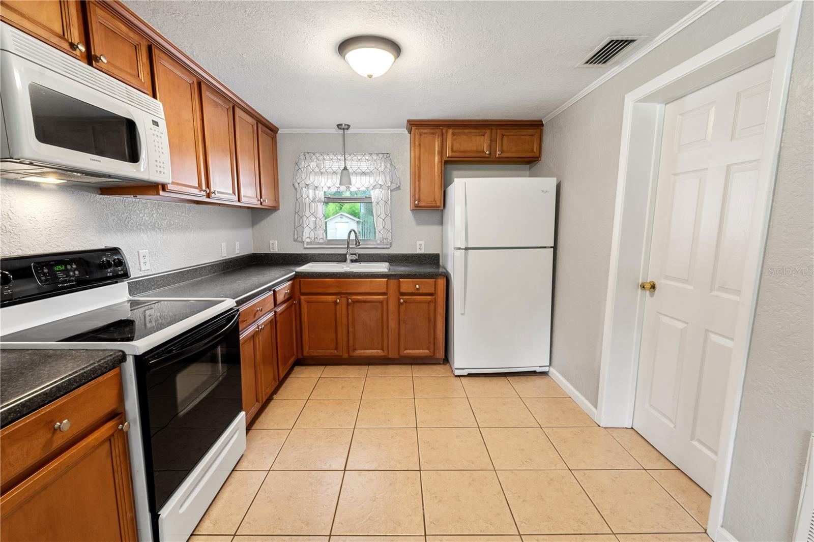 621 WILDER RD, LAKELAND, FL — photo 4