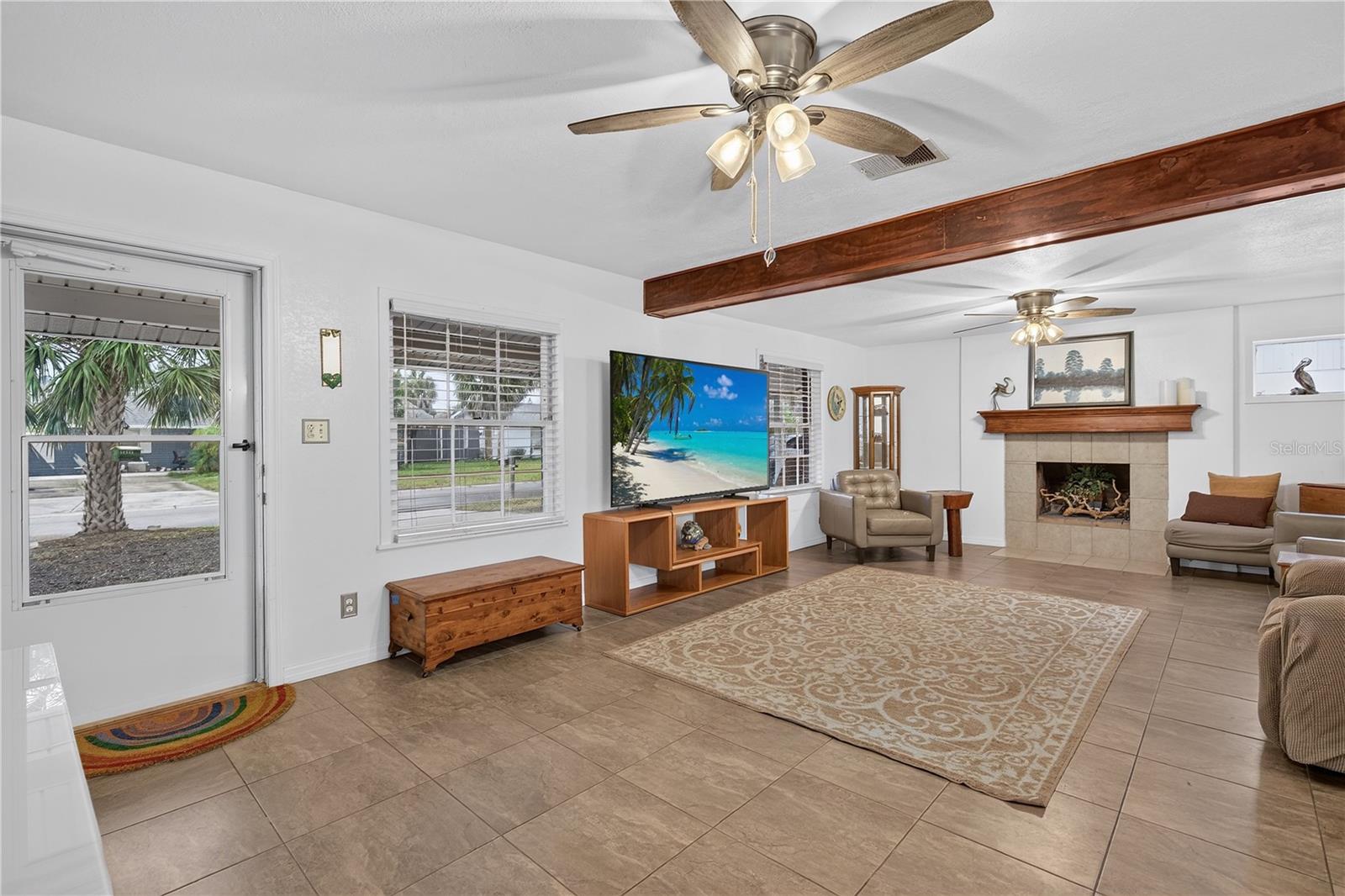 5010 STOLLS AVE, TAMPA, FL — photo 9