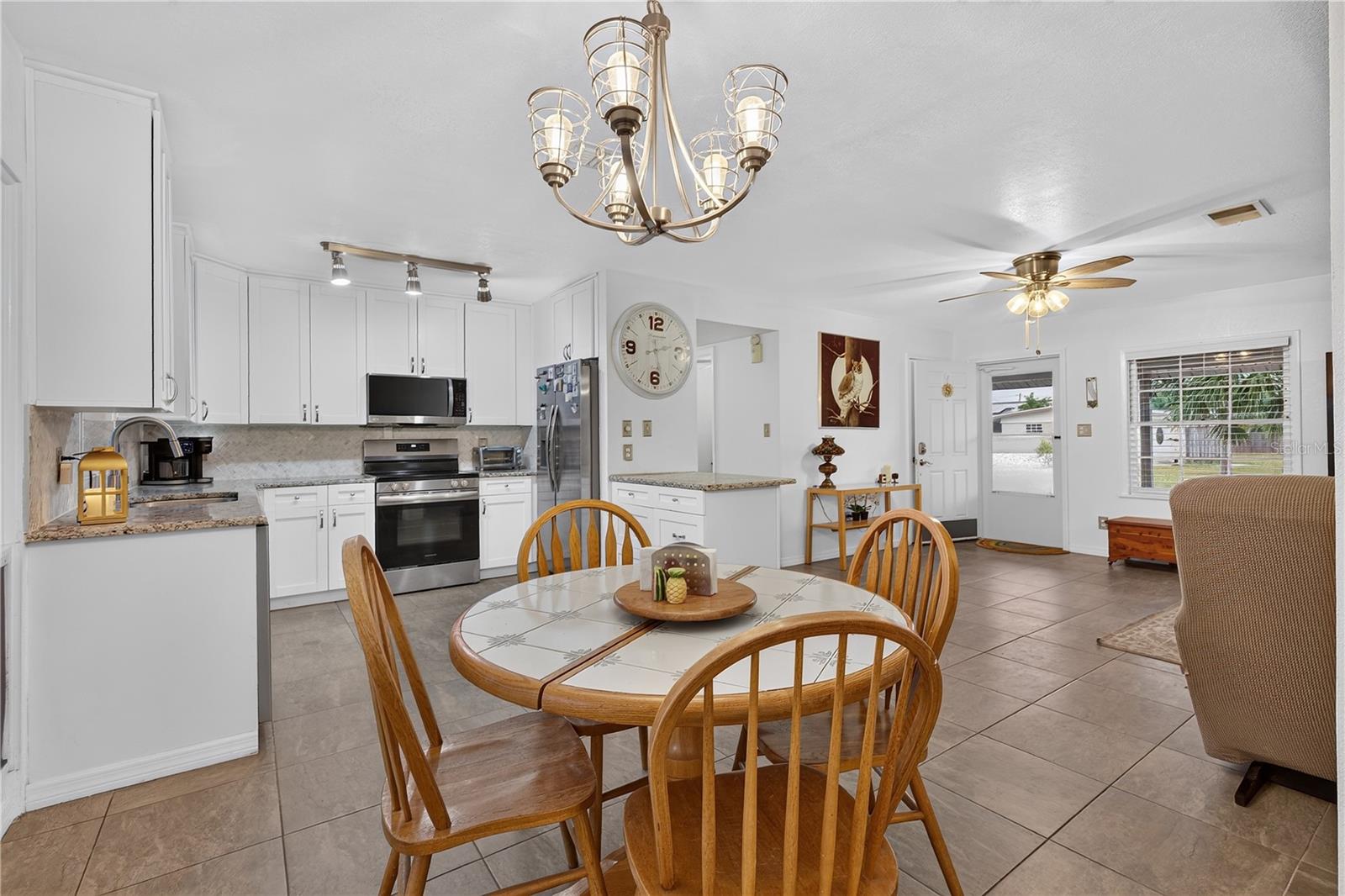 5010 STOLLS AVE, TAMPA, FL — photo 15
