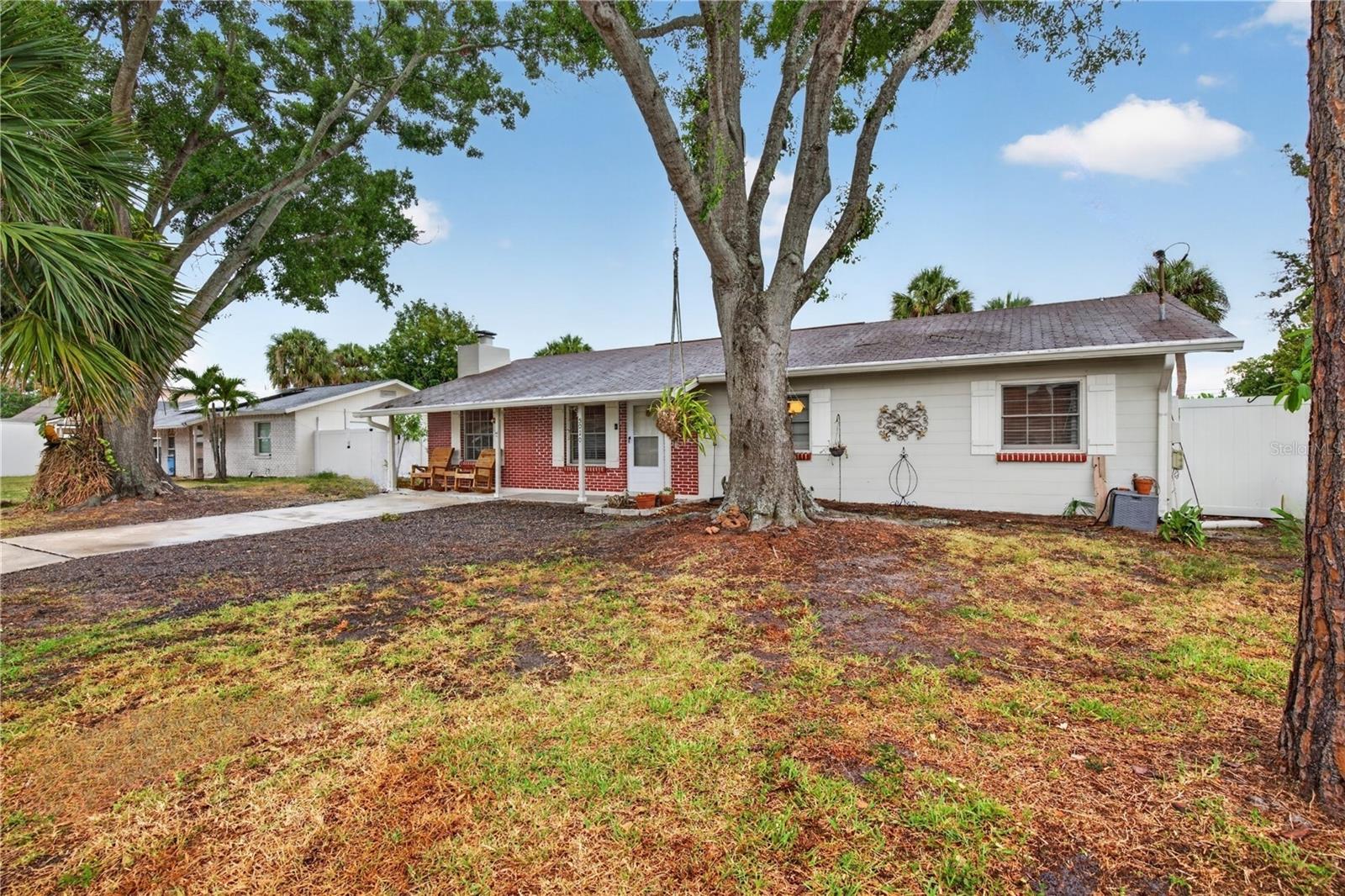 5010 STOLLS AVE, TAMPA, FL — photo 40