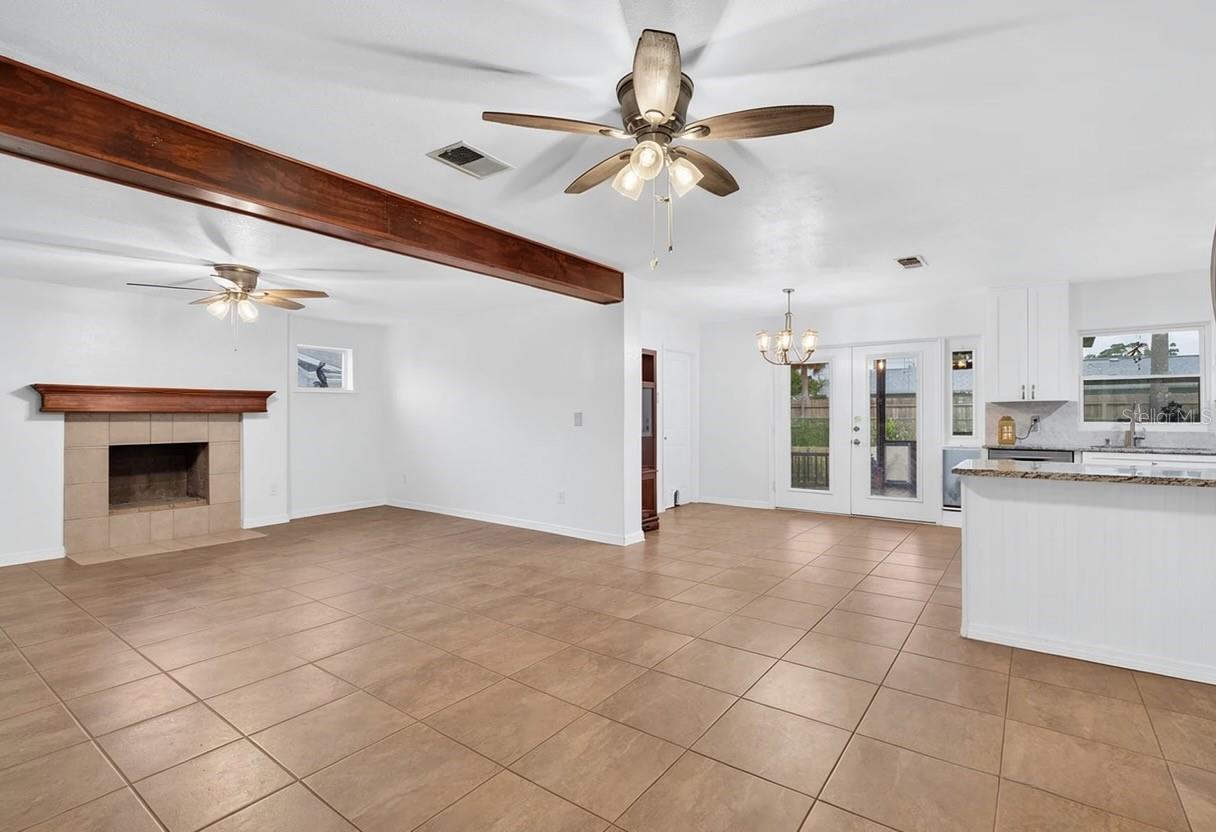 5010 STOLLS AVE, TAMPA, FL — photo 3