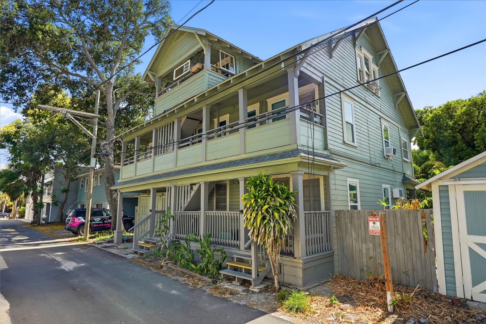 725 8TH ST N, ST PETERSBURG, FL — photo 2