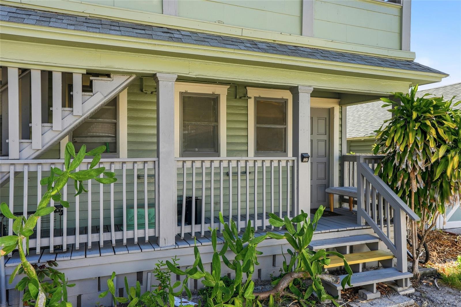 725 8TH ST N, ST PETERSBURG, FL — photo 3