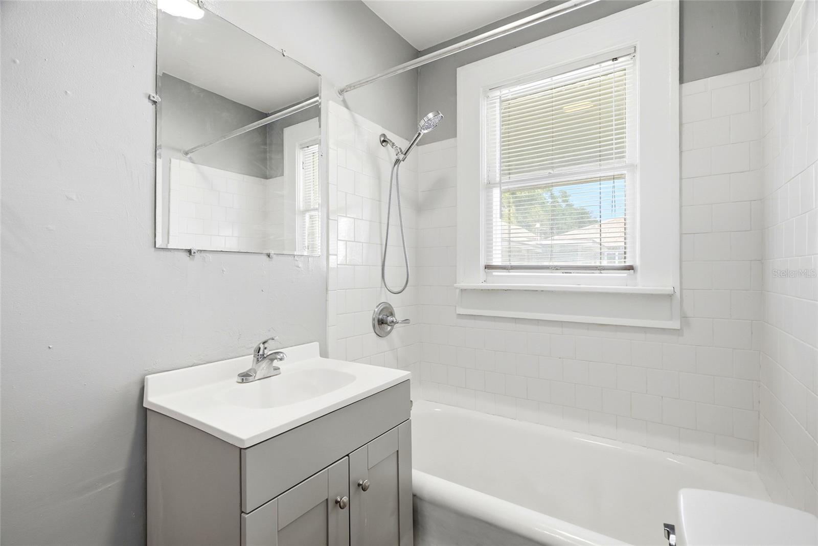 725 8TH ST N, ST PETERSBURG, FL — photo 10