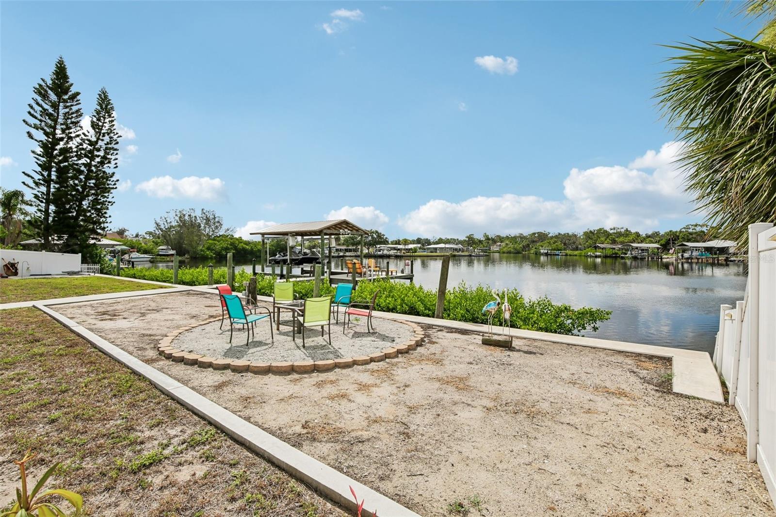 806 BLUE HERON BLVD, RUSKIN, FL — photo 26