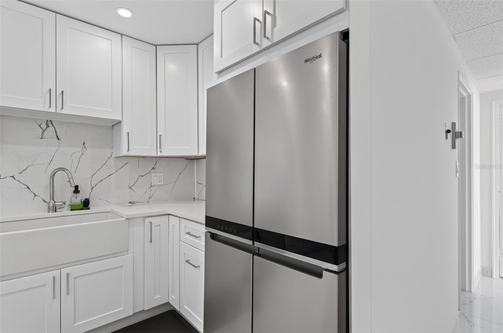 31 ISLAND WAY #508, CLEARWATER BEACH, FL — photo 9