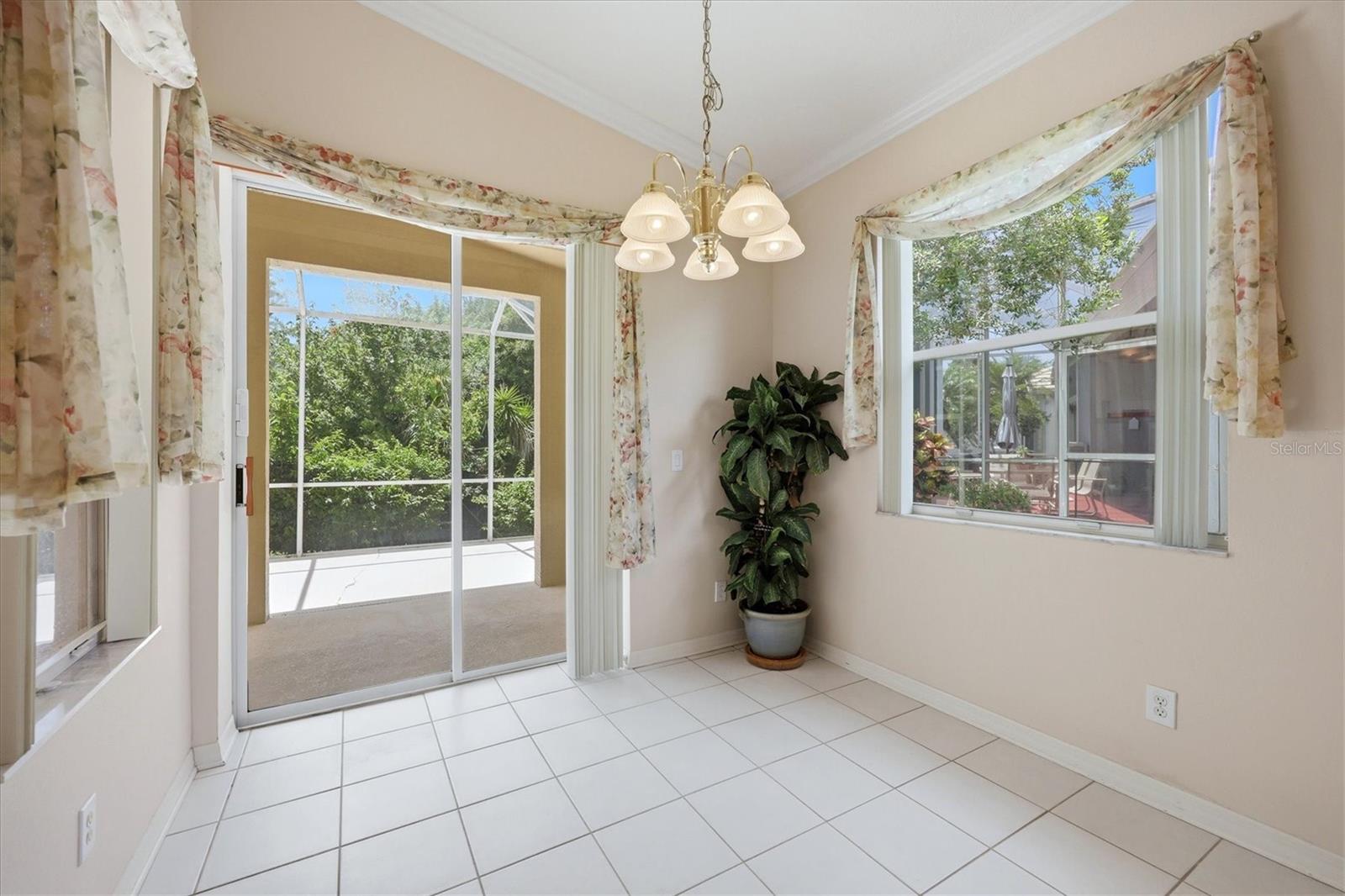 8492 IDLEWOOD CT, LAKEWOOD RANCH, FL — photo 4