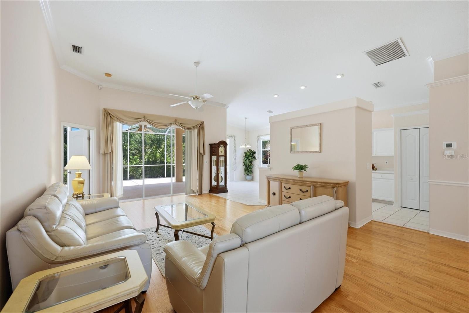 8492 IDLEWOOD CT, LAKEWOOD RANCH, FL — photo 15