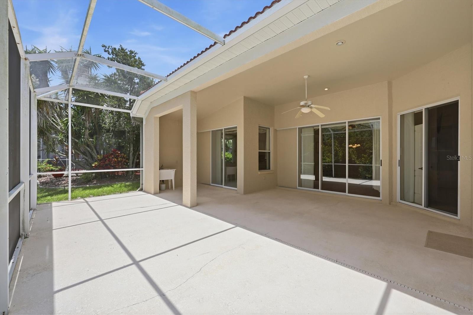 8492 IDLEWOOD CT, LAKEWOOD RANCH, FL — photo 29