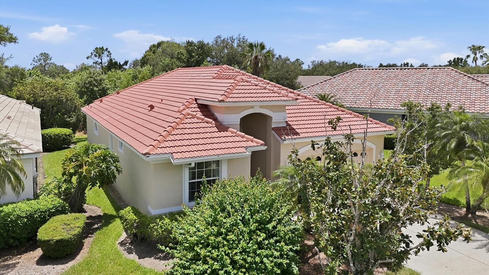 8492 IDLEWOOD CT, LAKEWOOD RANCH, FL — photo 32