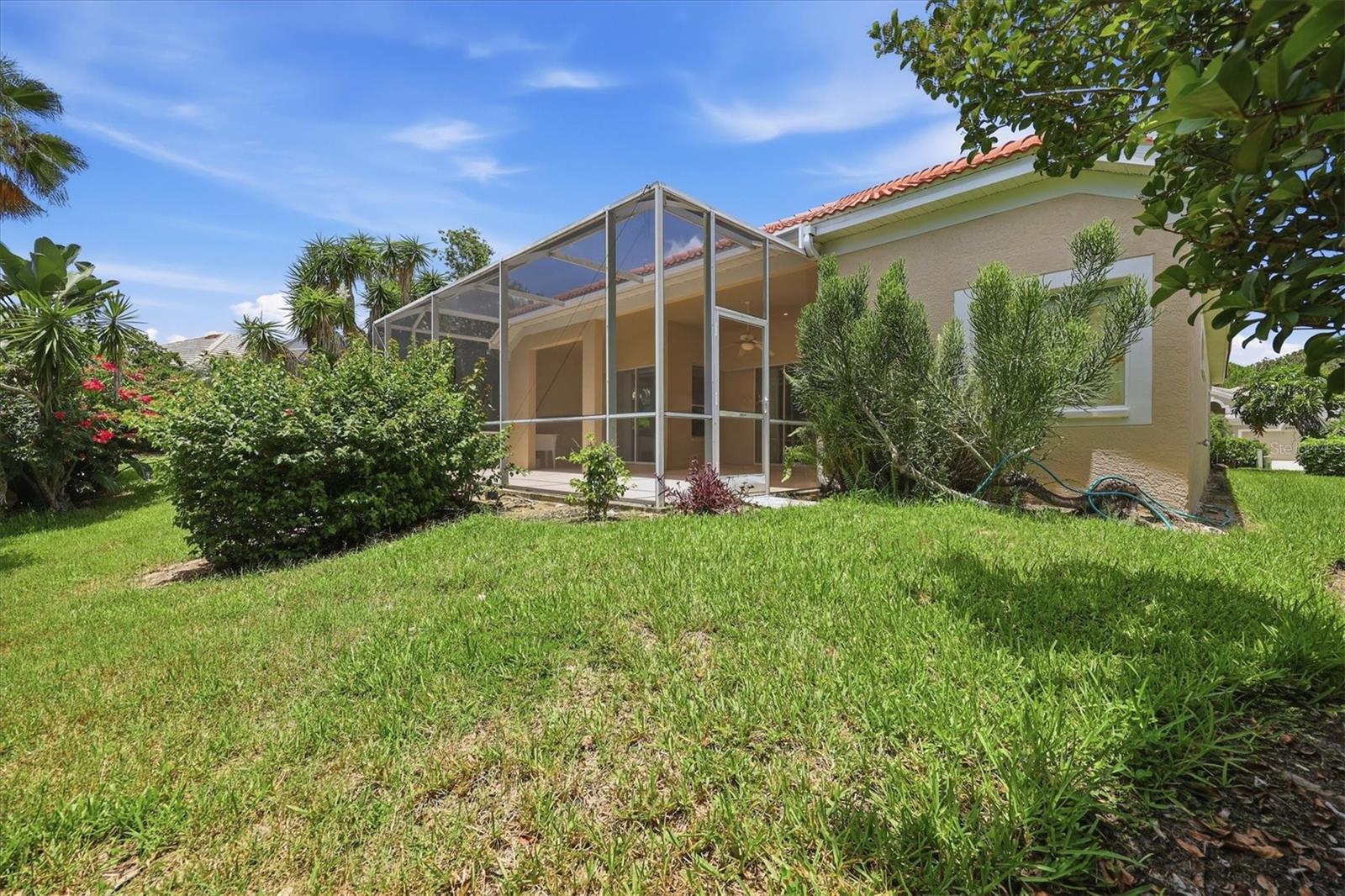 8492 IDLEWOOD CT, LAKEWOOD RANCH, FL — photo 39