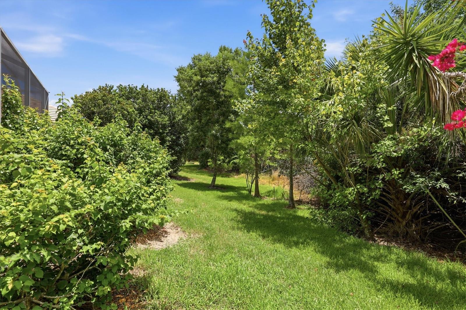 8492 IDLEWOOD CT, LAKEWOOD RANCH, FL — photo 41