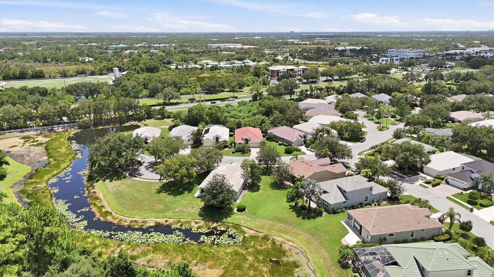 8492 IDLEWOOD CT, LAKEWOOD RANCH, FL — photo 44