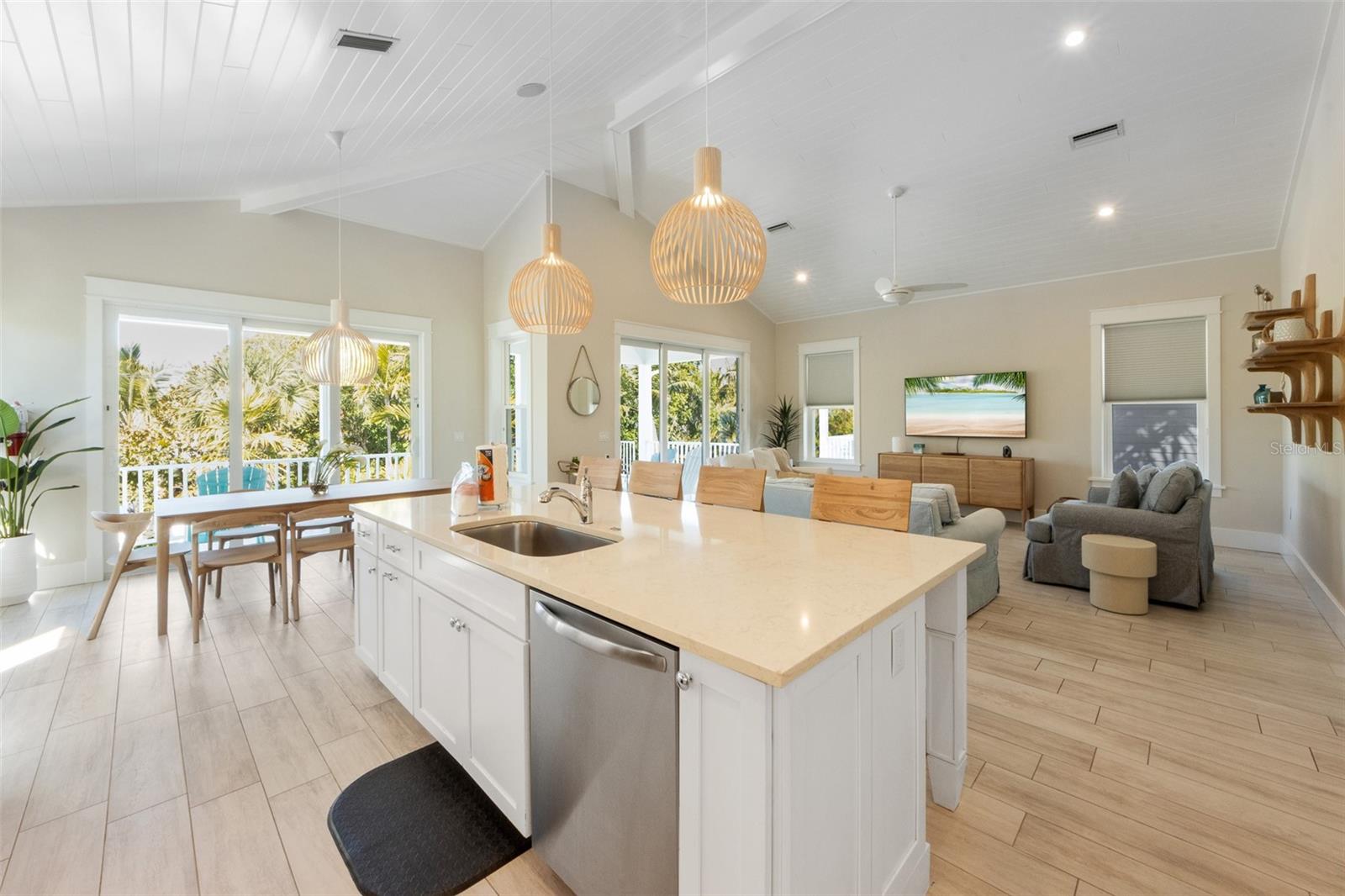 418 MAGNOLIA AVE, ANNA MARIA, FL — photo 9