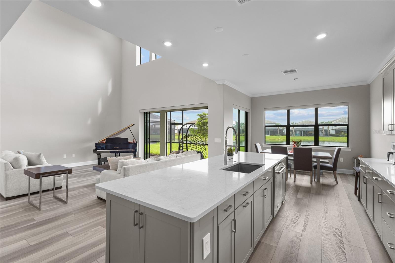 5855 SILVERSIDE PINE CT, LAKEWOOD RANCH, FL — photo 10