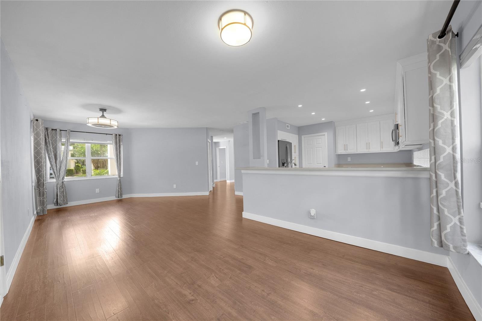 15876 SANCTUARY DR, TAMPA, FL — photo 3