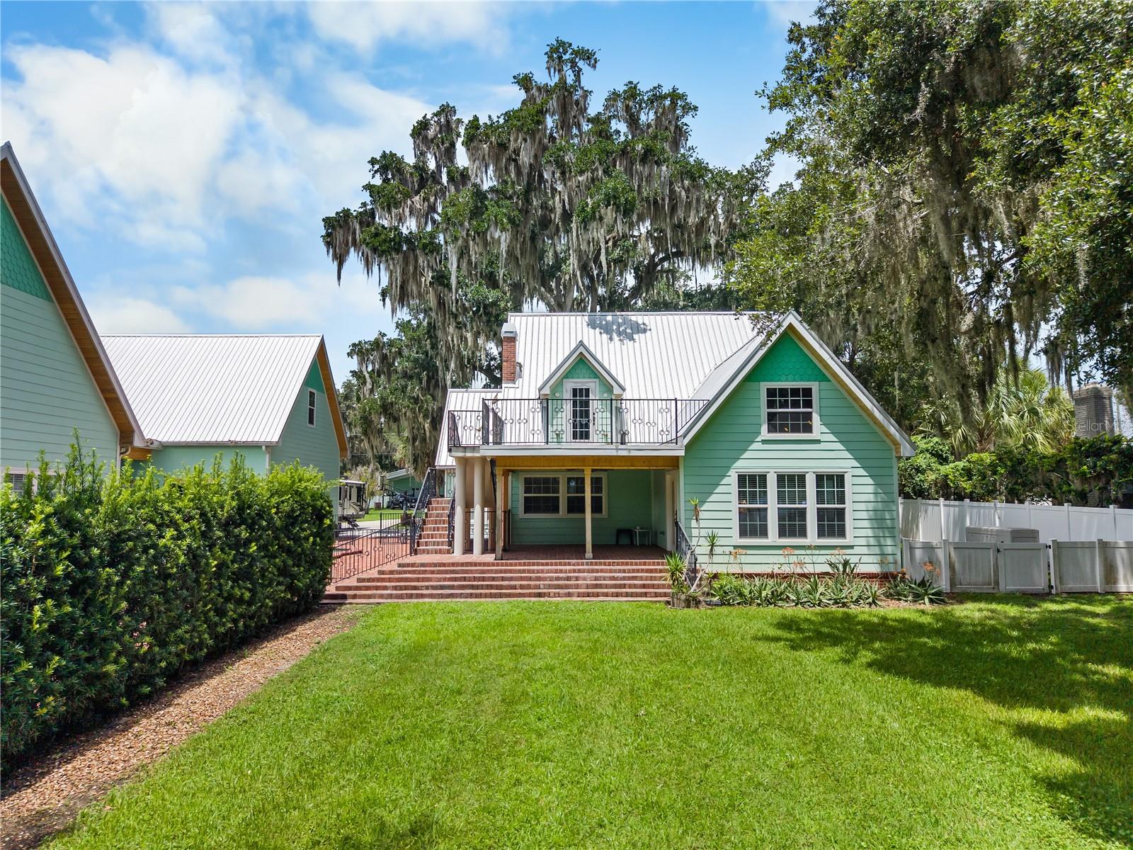 2424 E NEW YORK AVE, DELAND, FL — photo 70