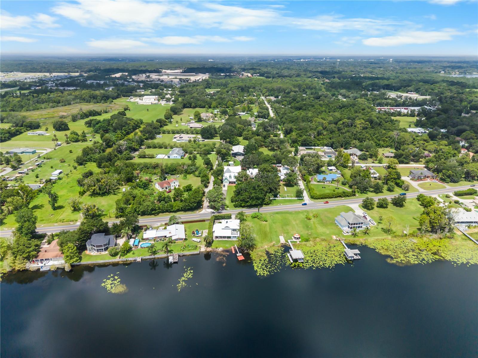 2424 E NEW YORK AVE, DELAND, FL — photo 7