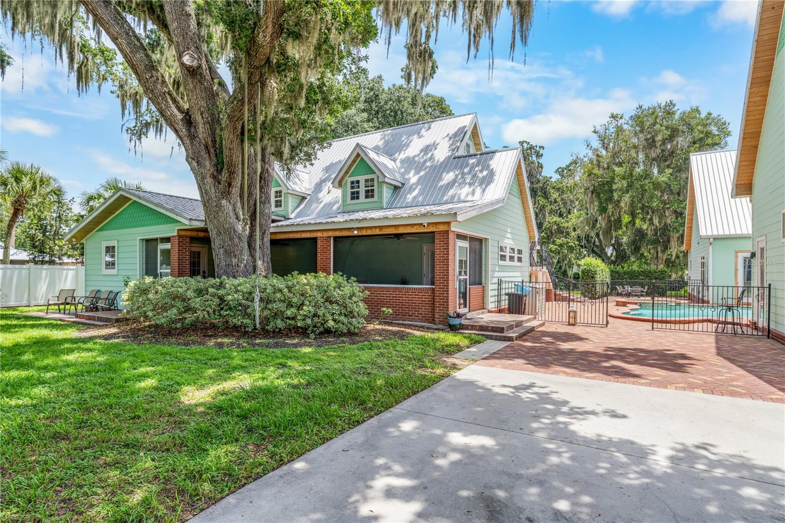 2424 E NEW YORK AVE, DELAND, FL — photo 65