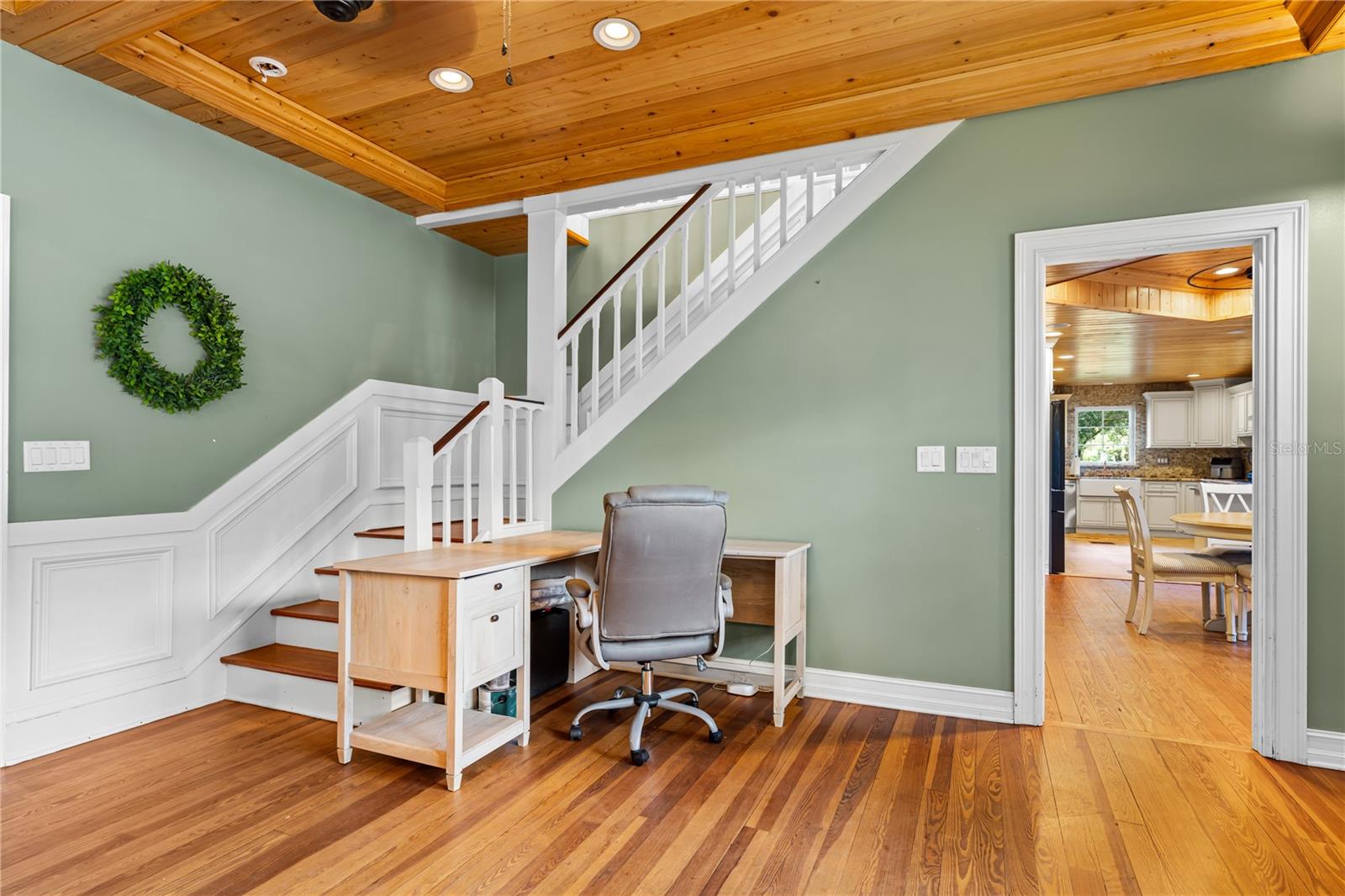 2424 E NEW YORK AVE, DELAND, FL — photo 11