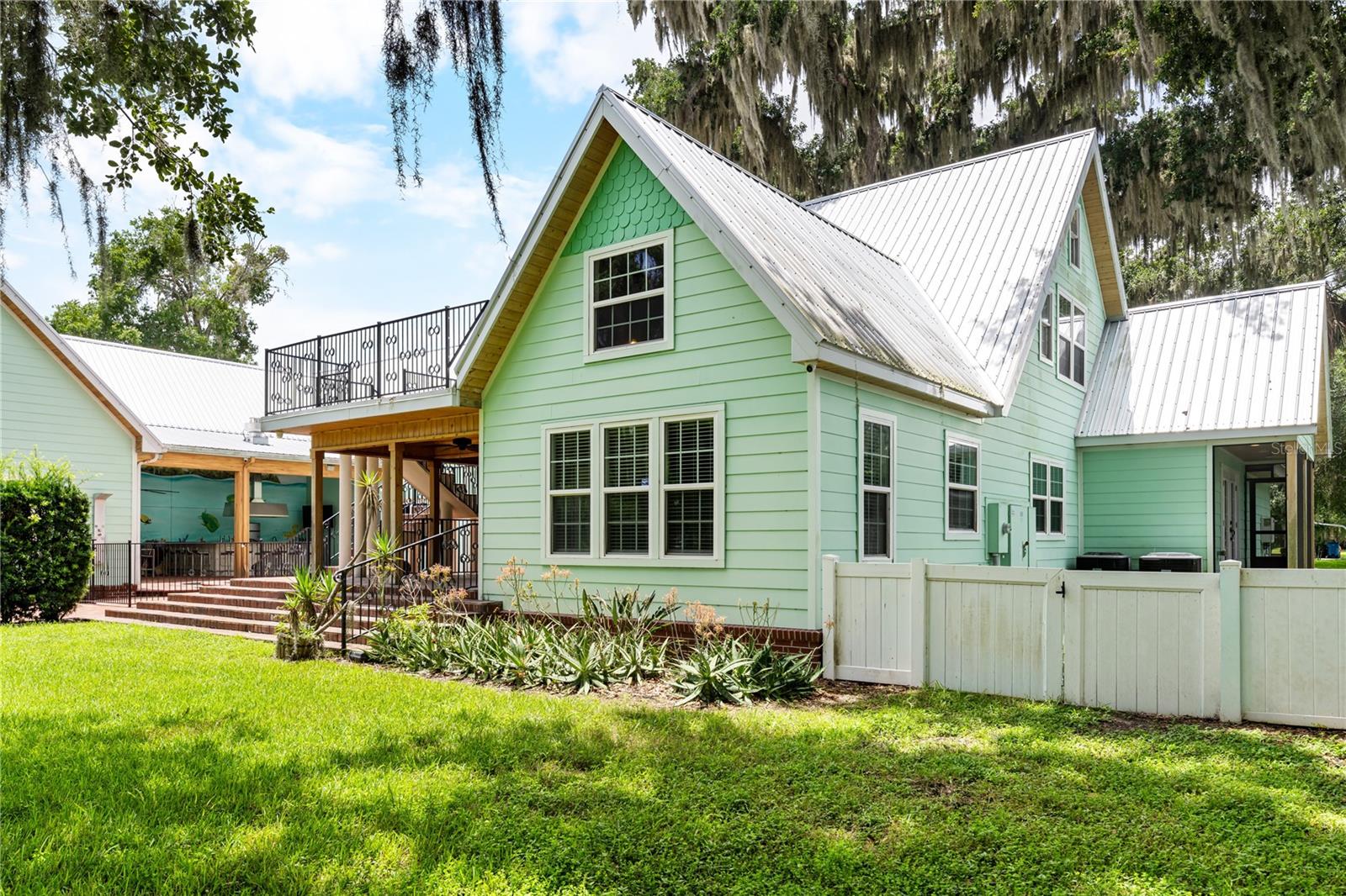 2424 E NEW YORK AVE, DELAND, FL — photo 74