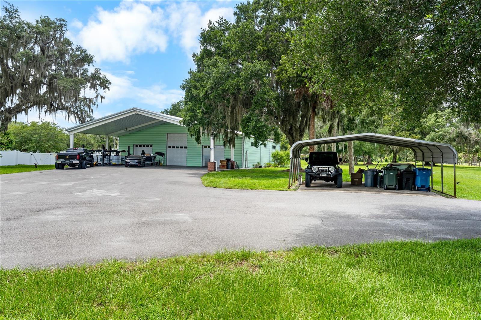 2424 E NEW YORK AVE, DELAND, FL — photo 52