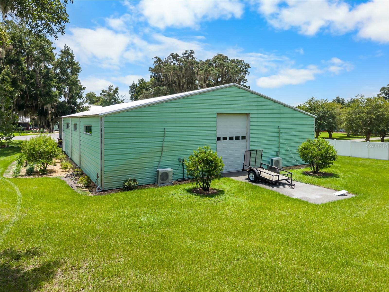 2424 E NEW YORK AVE, DELAND, FL — photo 69