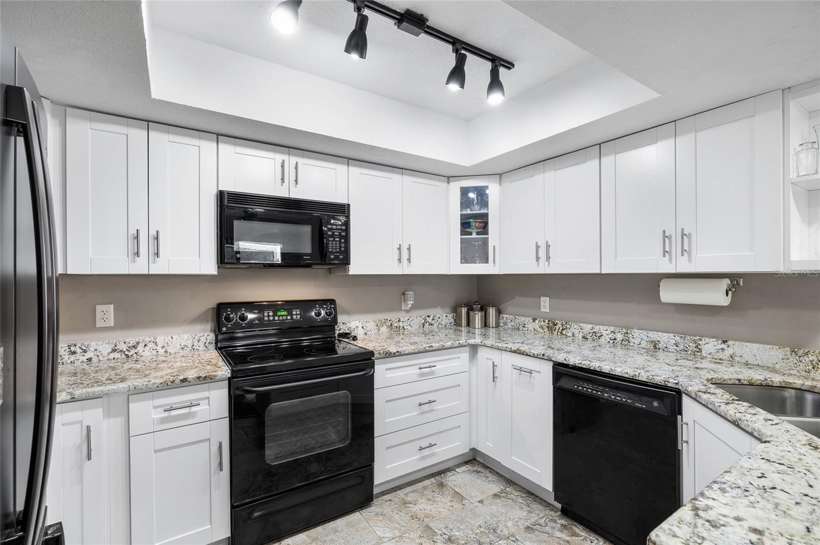 11520 GALLERIA DR, TAMPA, FL — photo 10