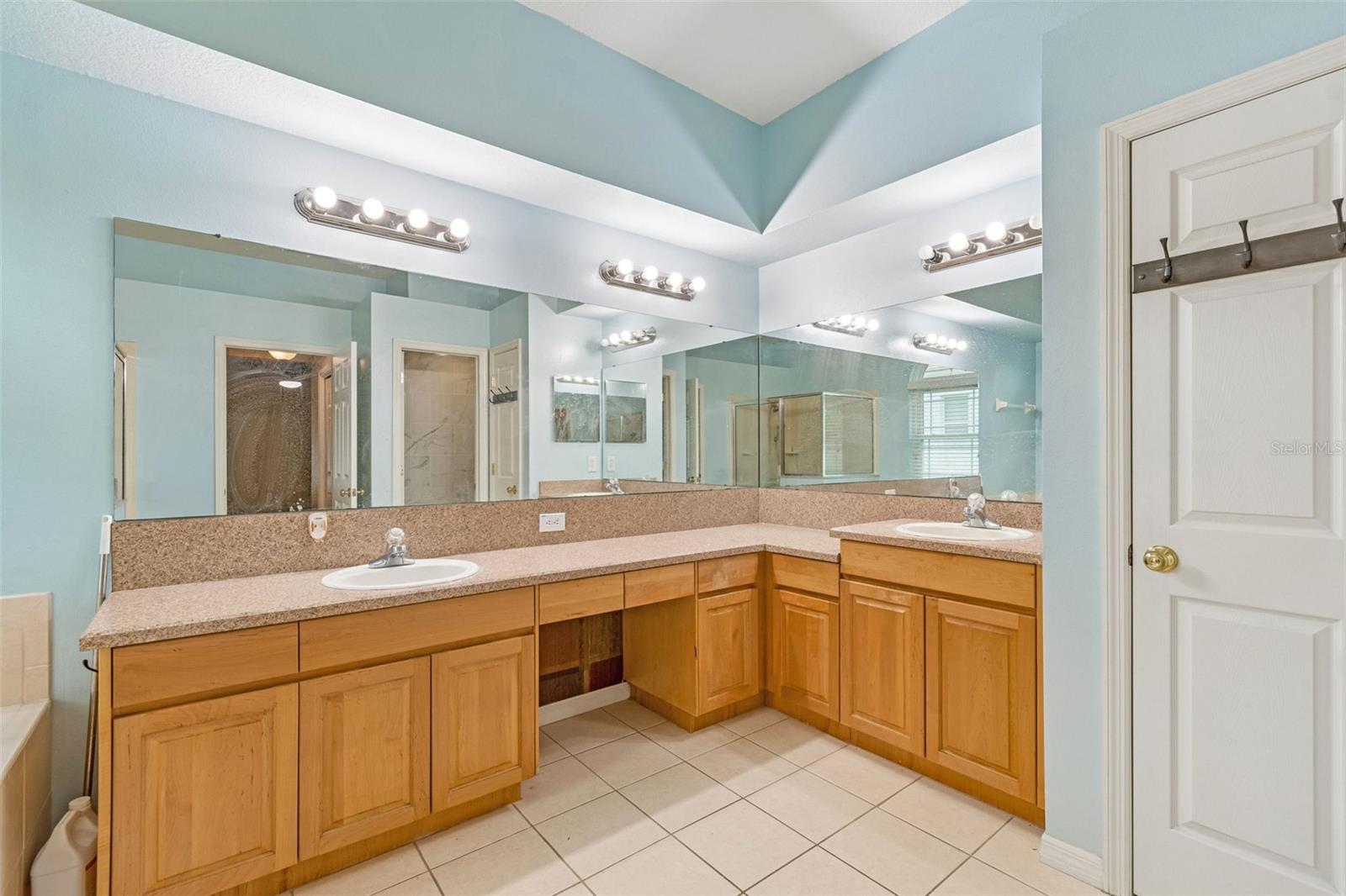 5737 WYNSTONE LN, ZEPHYRHILLS, FL — photo 24