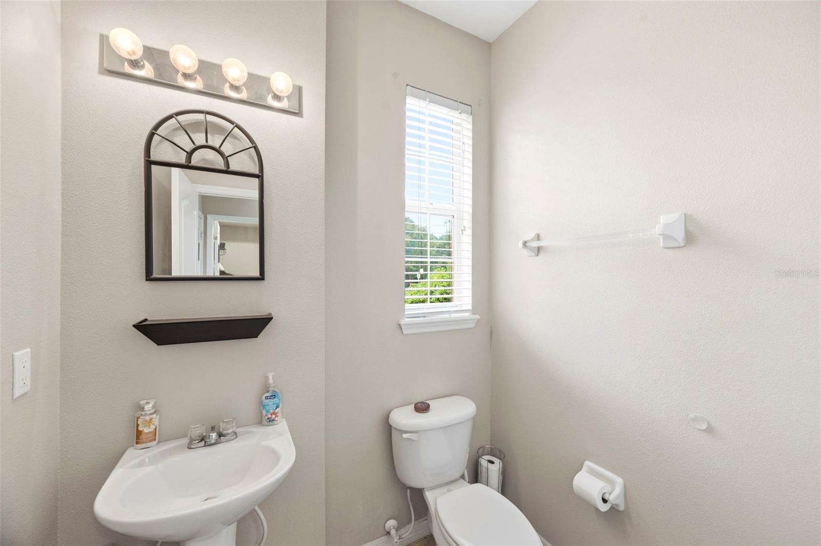 7710 RED MILL CIR, NEW PORT RICHEY, FL — photo 16
