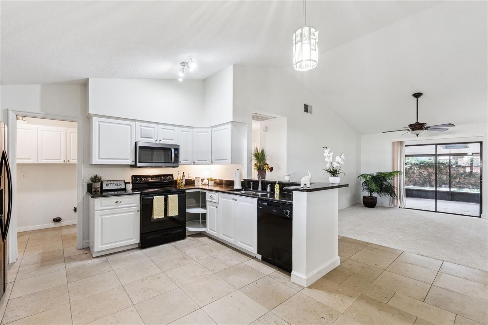 9433 PALM TREE DR, WINDERMERE, FL — photo 14