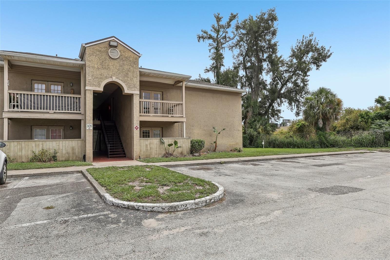 305 WYMORE RD #208, ALTAMONTE SPRINGS, FL