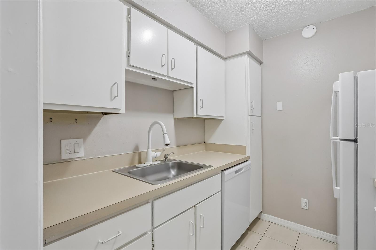 305 WYMORE RD #208, ALTAMONTE SPRINGS, FL — photo 16
